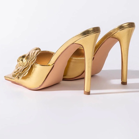 AZALEA WANG gold metallic faux leather Stiletto square toe flower sandal heels - Picture 8 of 12